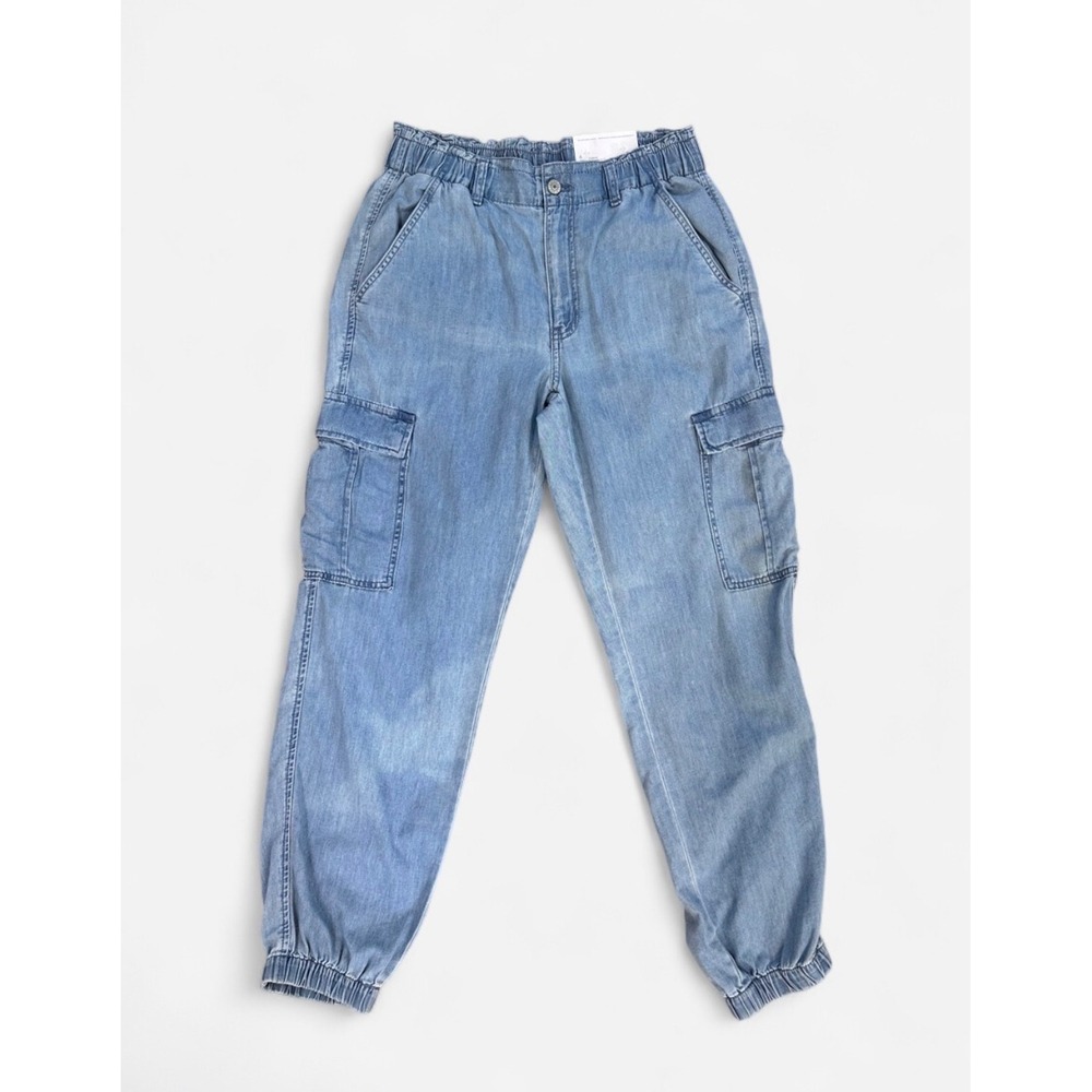 American Eagle Relaxed Mom Jogger Light Wash Denim Cargo Pants Women 6 28W NWT